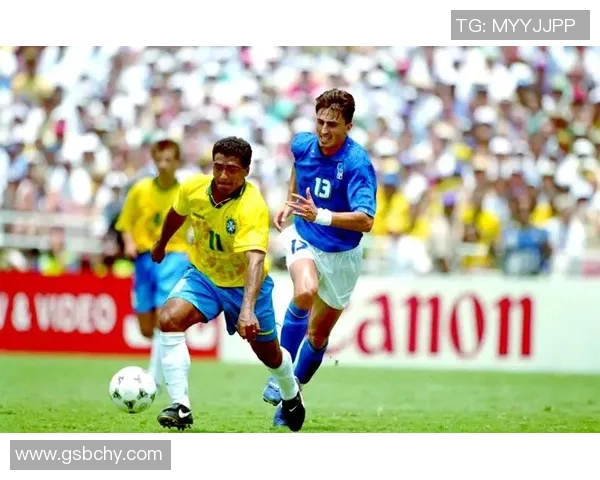 足球球星与家人甜蜜互动瞬间揭晓 爱与温馨背后的真情流露